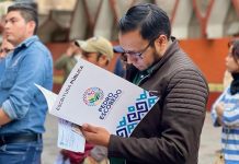 Entregan 62 escrituras a familias de Pedro Escobedo