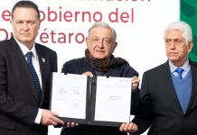 Firma Querétaro convenio con CONAGUA para garantizar abasto de agua, durante visita de AMLO