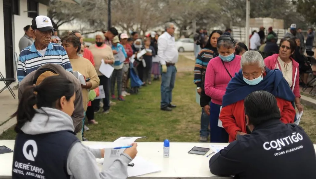 Los apoyos entregados benefician a 120 habitantes de la comunidad El Carrizo, así como de las colonias Nogales y Manantiales