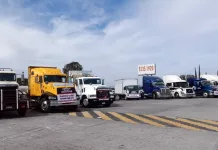 Minimiza AMLO paro nacional de transportistas, no hay respuesta para ellos