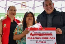 Realiza René Mejía entrega de apoyos a familias amealcenses