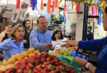 Presentan los candidatos Germaín Garfias y Lupita Murguía, propuestas a comerciantes