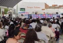 Acude Memo Vega a festejo de las mamás en la Fátima