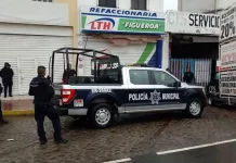 Frustran robo en negocio de Panamericana, hay 5 detenidos