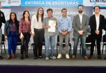 Entregan SEDESOQ e IVEQ escrituras en el municipio de Corregidora