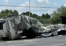 Incendio de caja de tráiler detiene circulación en la 57