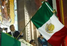 Encabeza Roberto Cabrera ceremonia del Grito de Independencia en San Juan del Río