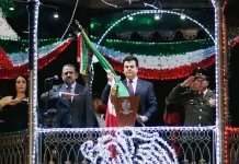 En Tequisquiapan Toño Mejía da Grito de Independencia