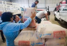 Roberto Cabrera entrega 54 toneladas de cemento en beneficio de más de 9 mil 100 personas