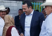 Entrega Roberto Cabrera ampliación de red eléctrica y alumbrado público, en la comunidad de Cerritos San Miguel