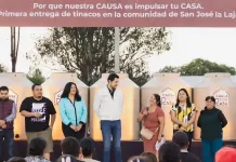 Hector Magaña realiza la segunda entrega de tinacos del programa “Causa por Casa”, en San José la Laja