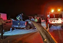 Fuerte choque deja dos lesionados en la 57, solo un carril abierto para circulación
