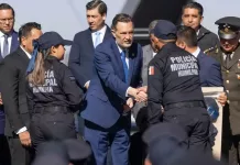 Entrega Gobernador patrullas y equipamiento a corporaciones policiales