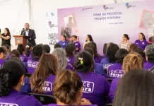 Roberto Cabrera toma protesta a más de 100 mujeres voluntarias del Programa “Enlaces Púrpura”