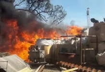 Incendio de recicladora alerta a la población en San Pedro Ahuacatlán