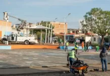 En equipo, Roberto Cabrera supervisa trabajos de Servicios Públicos en El Pedregoso