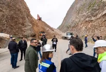 Supervisa Gobernador labores de limpieza en la carretera 100