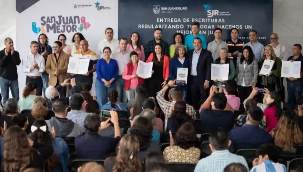 Las familias beneficiadas pertenecen a las colonias Loma Linda segunda sección, Unidad Vecinal San Pedro 3 y Real de San Antonio, quienes también accederán a estímulos fiscales.