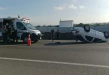 Volcadura deja una persona lesionada en la 57