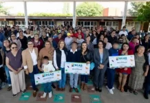 Entregan apoyos del Programa “Becas del Bien Común 2025” para beneficiarios de educación especial