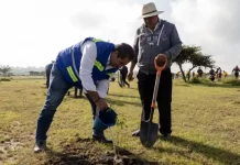 Toño Pérez inicia programa “Raíces del Agua” con reforestación en Santa Bárbara La Cueva