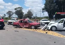 Fuerte choque deja tres menores lesionados y un adulto mayor