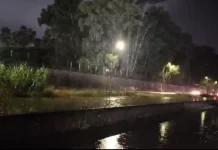 Fuerte lluvia deja inundaciones, vehículos varados y colonias sin luz