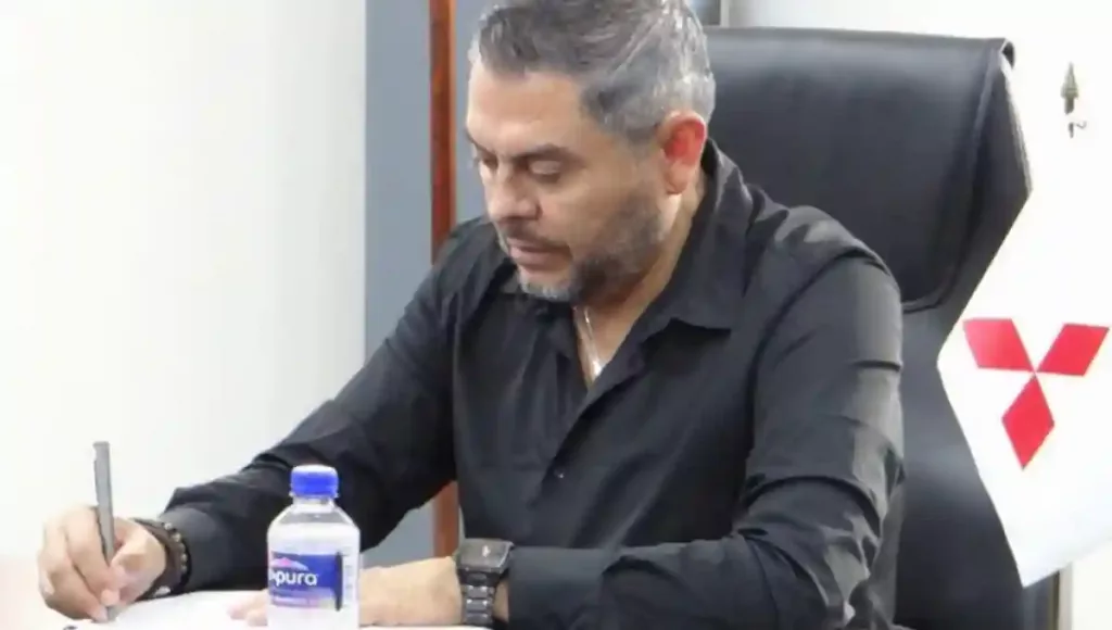 El titular de la secretaría de Seguridad Pública Municipal de San Juan del Río, Orlando Chávez, se reunió con directivos de Mitsubishi Eléctrica de México.