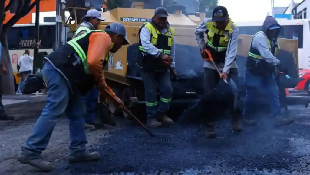 Con la segunda etapa del “Programa de Reencarpetado”, se prevé la rehabilitación de 4 mil 410 metros de calles y avenidas en la demarcación, con una inversión de 30 mdp.