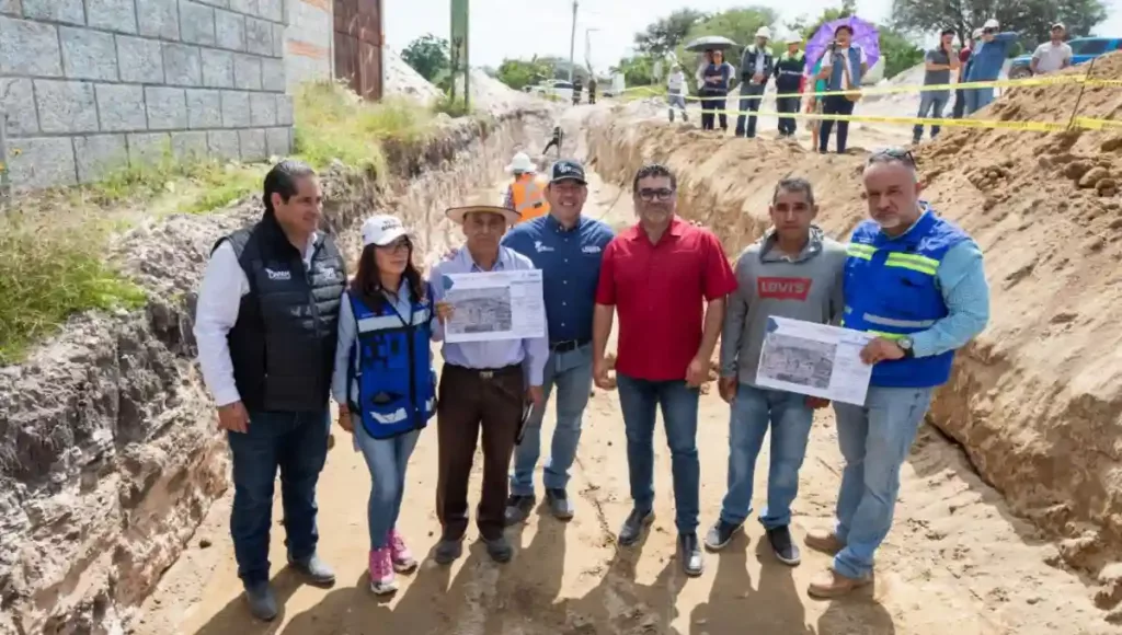 Los trabajos conjuntos se realizan en las colonias Insurgentes, así como en El Rocío 1 y El Rocío 3, en beneficio de cerca de 2 mil habitantes.