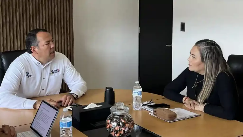 USEBEQ y gobierno municipal de San Juan del Río, firman convenio "Huellas Educativas".