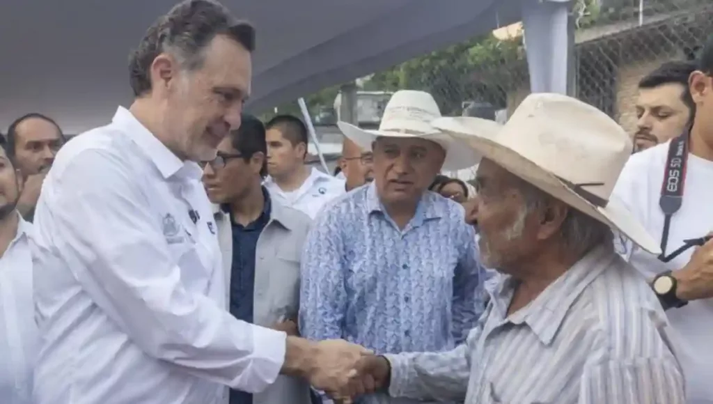 El Gobernador encabezó la entrega de obras en las comunidades de El Refugio y Concá, en Arroyo Seco.
