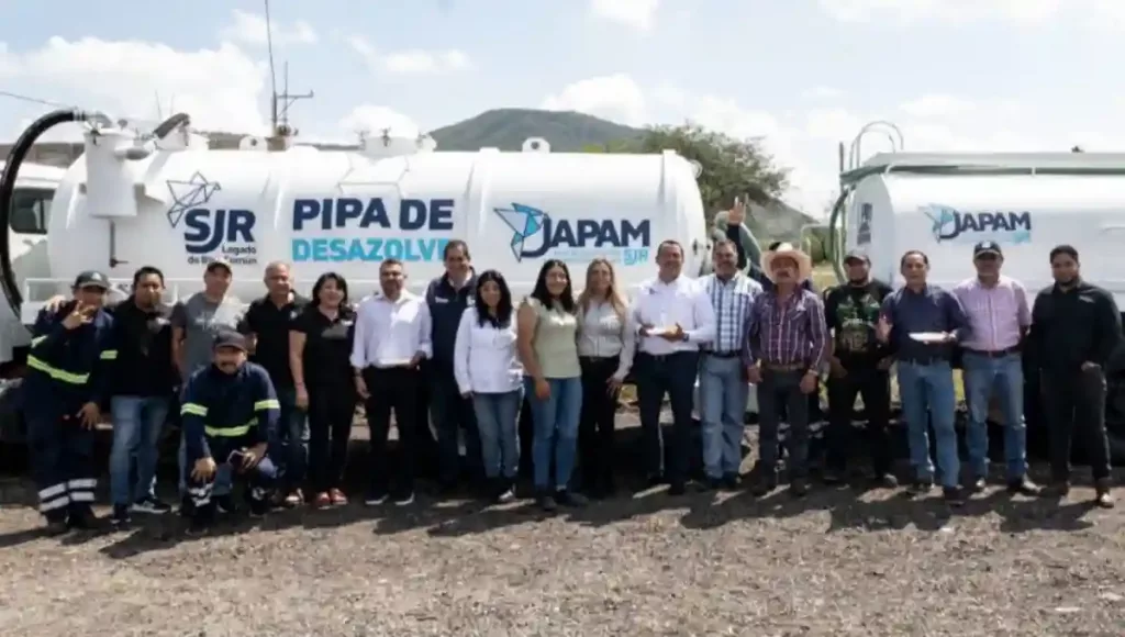 El alcalde sanjuanense, Roberto Cabrera Valencia, como parte de sus actividades por su Cuarto Informe de Gobierno, destacó la construcción del Tanque Viveros, en beneficio de 11 mil familias
