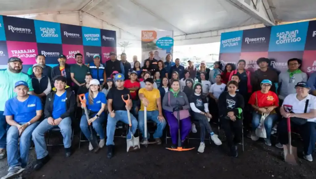 Durante el evento, se plantaron árboles en el camellón de avenida Universidad, labores en las que participó la ciudadanía, empresas, estudiantes y sociedad en general.