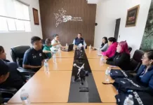 Entrega Roberto Cabrera uniformes a seleccionados estatales de la Paralimpiada Nacional 2025