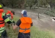 Rescatan a masculino que cayó accidentalmente en el Río San Juan