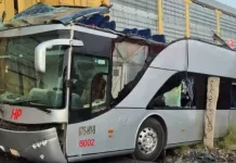 Chófer de autobús quiso ganarle al tren y provoca tragedia en Atlacomulco