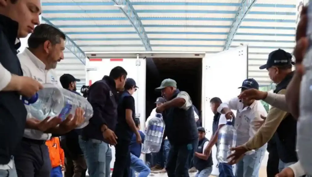 Se han entregado 32 mil 532 productos entre los que se encuentran despensas, cobijas, agua, kits de limpieza, ropa, pañales, entre otros.