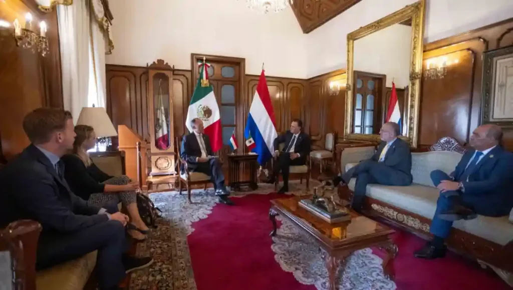 El gobernador, señaló que en Querétaro existe un entorno favorable para las nuevas inversiones y los invitó a seguir atrayendo más inversión.