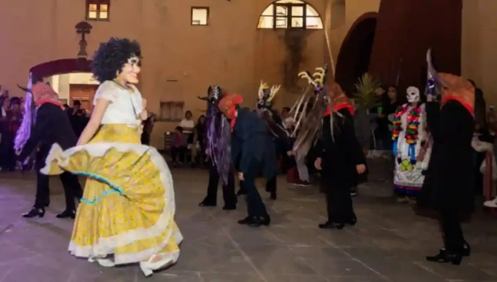 Durante el festival, se realizarán más de 40 actividades culturales, artísticas y musicales, así como cerca de una decena de concursos, como el de Plañideras, la Marcha de los Muertos, entre otros.
