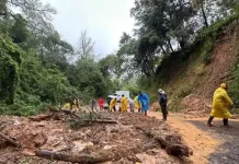 Deslaves dejan un menor de edad sin vida en Pinal de Amoles