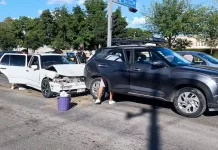 Choque deja dos lesionados en Paseo Central