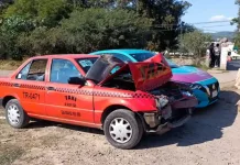 Taxista “alcoholizado” provoca choque en La Llave