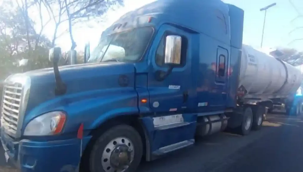 Fue en el Anillo Vial Fray Junípero Serra a la altura de El Salitre, en el municipio de Querétaro 