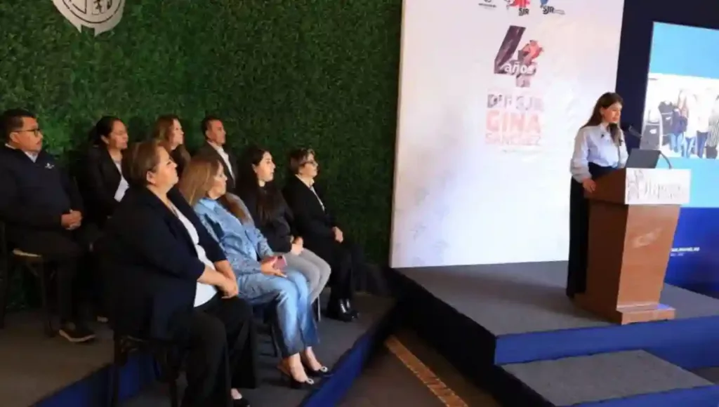 Cada acción, cada proyecto que hemos logrado con y para ustedes, lleva implícito el trabajo, el esfuerzo y el deseo de muchas personas que han sido parte fundamental para lograrlo”, resaltó Gina Sánchez.