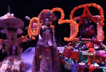 Con concursos de pan de muerto, Catrinas, Xantolo y conciertos concluye el 19º Festival de Día de Muertos