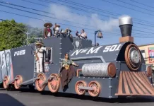 Encabeza Mauricio Kuri desfile con motivo del CXV Aniversario de la Revolución Mexicana