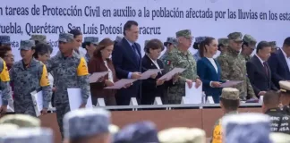 Reconocen a militares y civiles que auxiliaron a afectados por lluvias de octubre