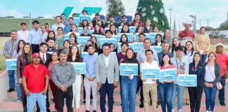 Estudiantes de UT San Juan reciben Premio al Mérito Académico y Becas Escolares