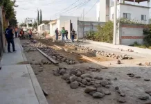 Roberto Cabrera supervisa rehabilitación de calle en Vista Hermosa en la que se invierten más de 4 mdp